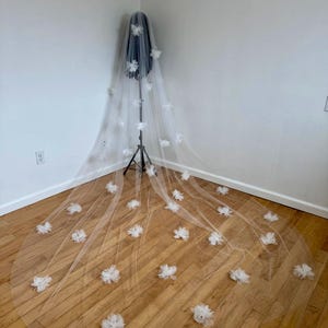 3D Floral Cathedral Veil: Soft Sheer Bridal Veil with Off-White Flowers