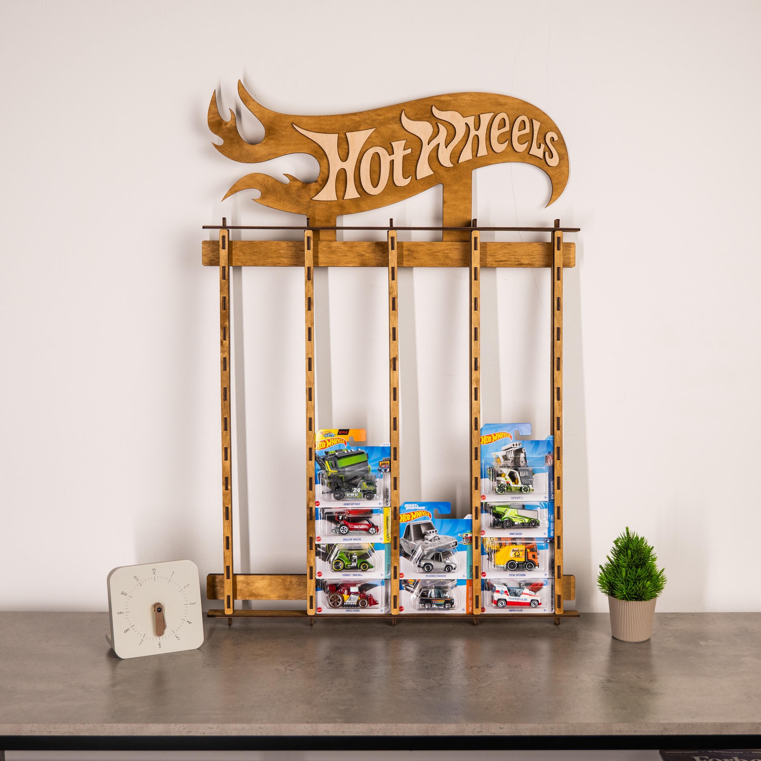 Présentoir à Voitures Hot Wheels En Bois - Personnalisé Avec Votre Nom - Fait Main