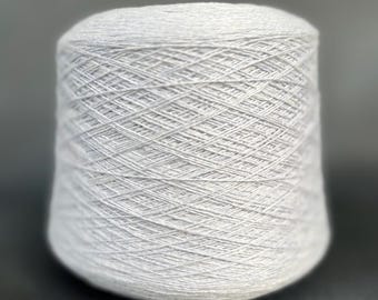 Ren italiensk kashmir på strut | Biagioli Modesto | Isblå | 275 m / 50 g | Stickning och maskin