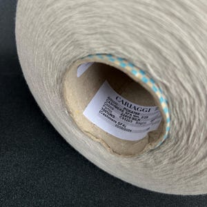 100 % kashmir CARRIAGGI | Kashmir SFA | 700 m/50 g | Italienskt lyxgarn | Siden bild 3