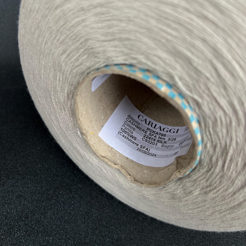 100 % kashmir CARRIAGGI | Kashmir SFA | 700 m/50 g | Italienskt lyxgarn | Siden bild 3