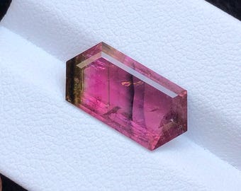 六角形、5.10カラットの天然パーティカラートルマリンファセットルースジェムストーン