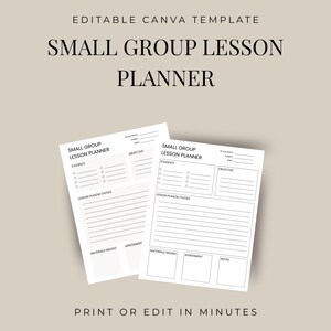 Op de afbeelding: Twee witte lesplanner sjablonen met de tekst "SMALL GROUP LESSON PLANNER" en "PRINT OR EDIT IN MINUTES". De sjablonen hebben secties voor studenten, doelen, lesplannen en beoordelingen.