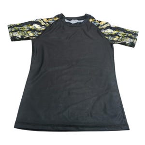 Men&#39;s Black Camo Rash Guard: Short Sleeve UV Protection Swim Shirt