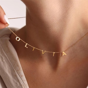 Collar con inicial personalizado, collar con letras personalizadas, collar con nombre personalizado y letras espaciadas doradas, regalo de joyería para su madre, esposa y hermana.