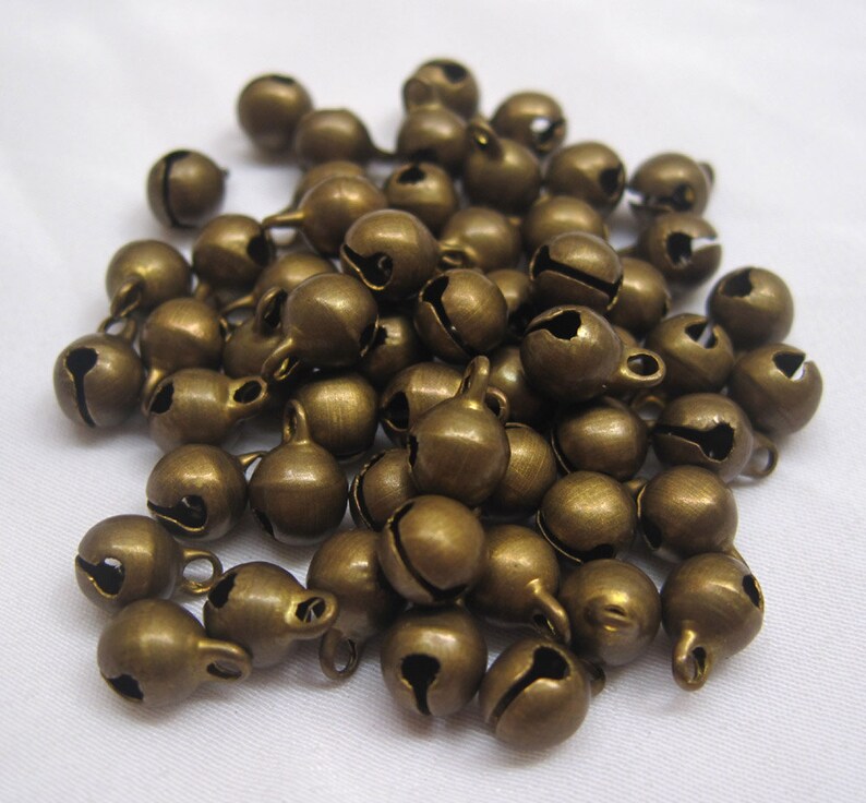 100pcs Bronze Jingle Bells 6mm Bracelet Charm Vintage Style Christmas Gift for Kids b017