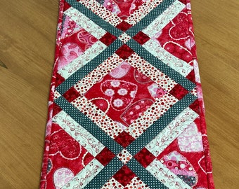 Mini Valentine's Table Runner in Reds, Pink and Grey