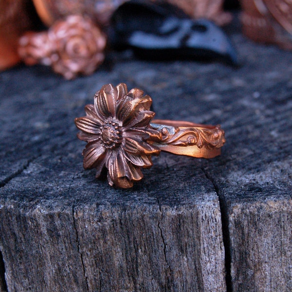 Wildflower ring in copper and bronze, size 8