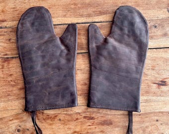 Leather Oven Mitts, Heat Resistant, One Size Oven Gloves - Limited Edition Chestnut Color