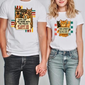 version dogs ! Funny Dog T-Shirt At Least We Have a Job” – Cartoon Animal Tee – Humorous Dog Lover Shirt – Pet Joke Gift T-shirt unisexe