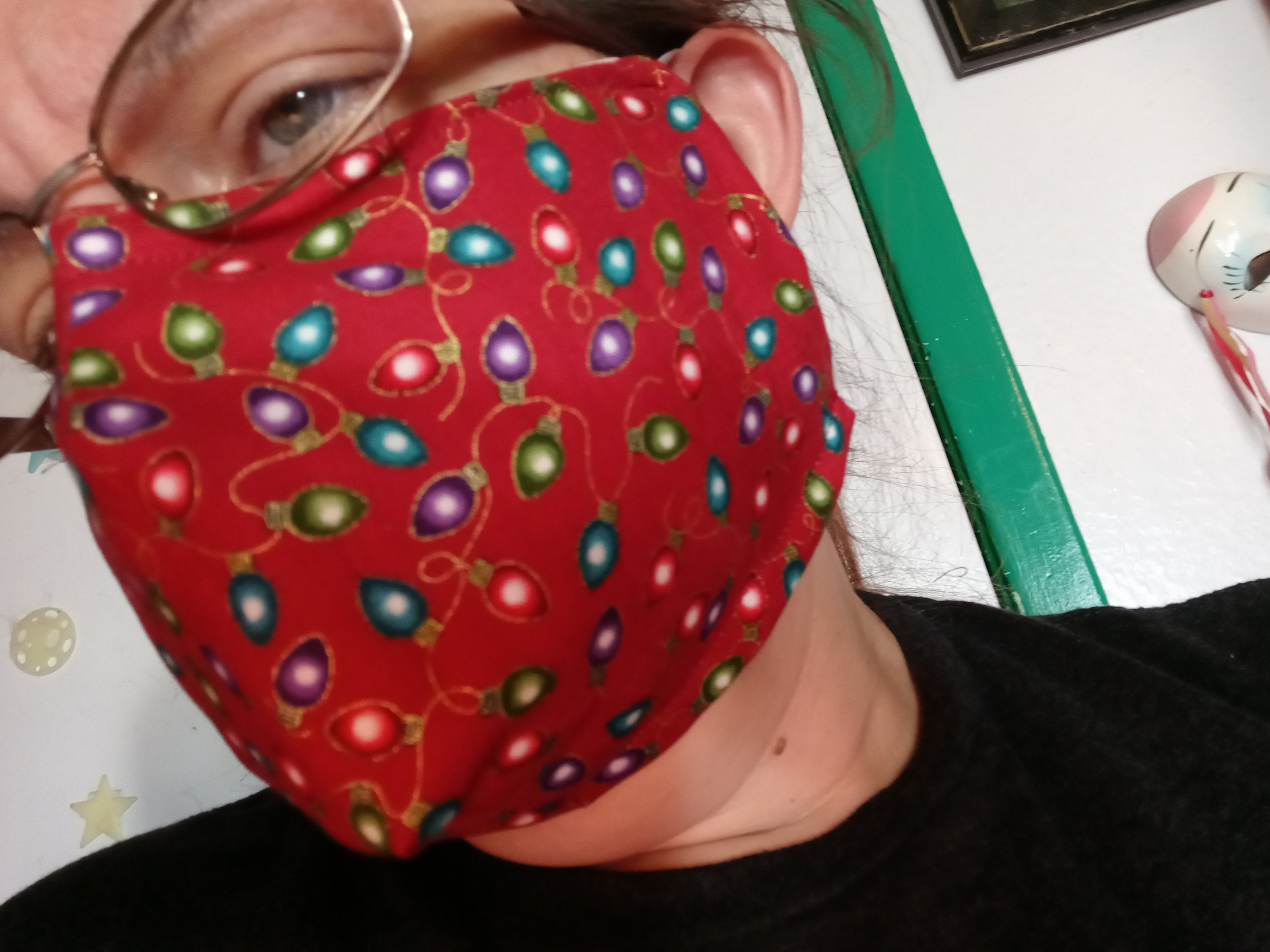 Christmas Lights Face Mask with Side Opening for Filters.  5 PM 2.5 filters included. Red, Green, Purple, Blue, Gold, and Washable. - Thumbnail 4