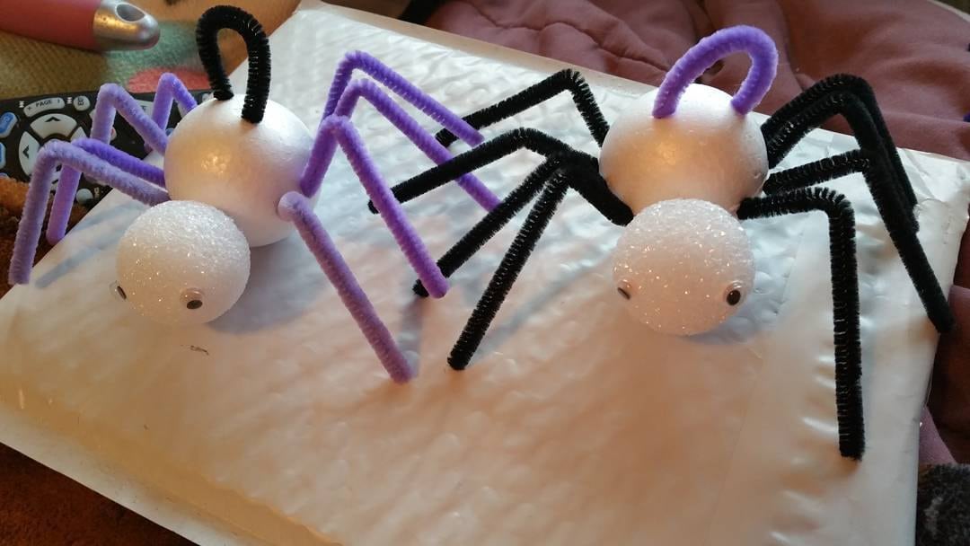 Christmas Spider Ornaments: Rainbow Leg Holiday Cheer (Set of 10) - Image 1