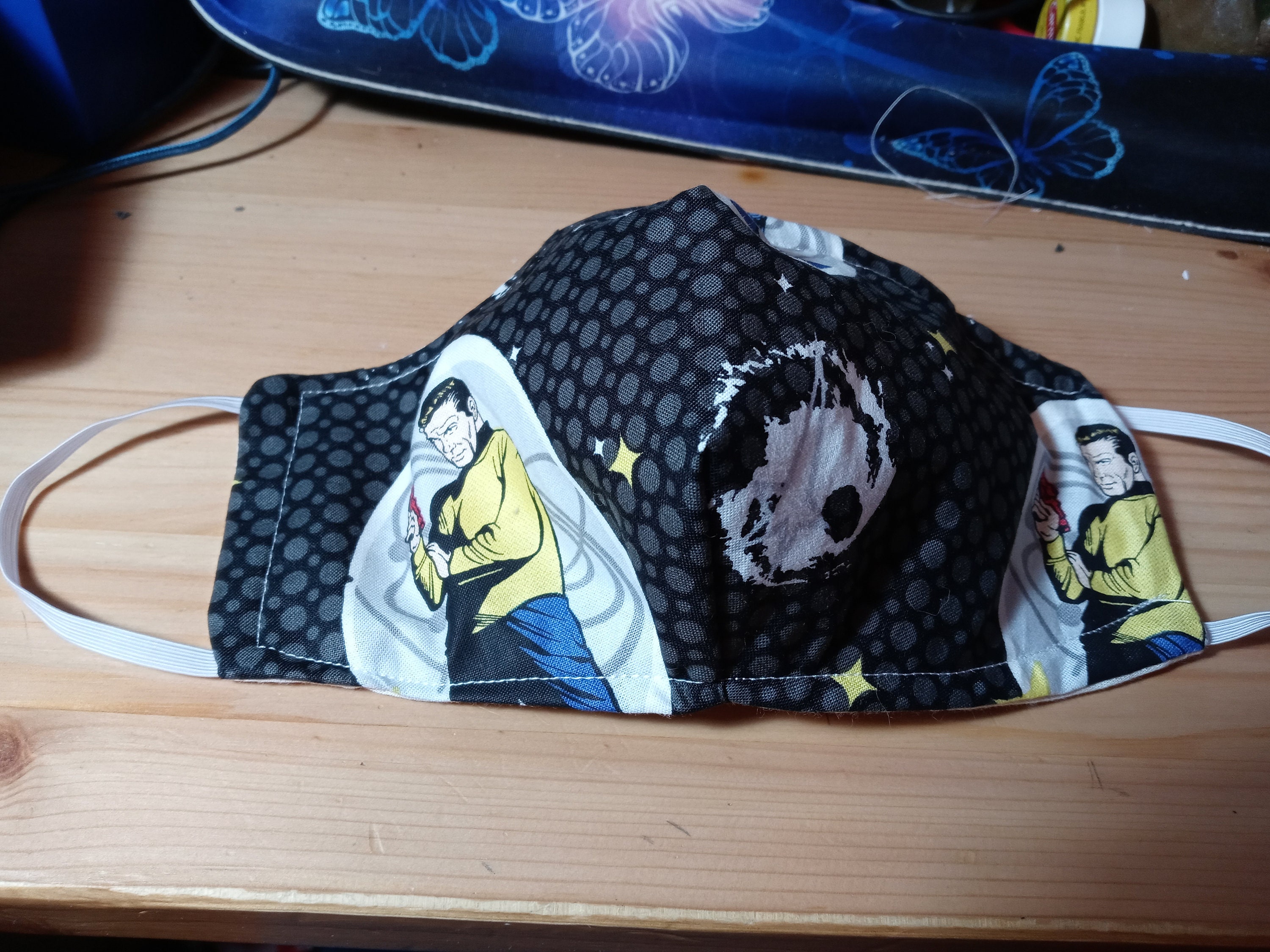 Star Trek Classic Comic Book pattern with wormhole and black polka dots washable face mask with 5 filters PM 2.5 filters, Adults, Kids - Thumbnail 2