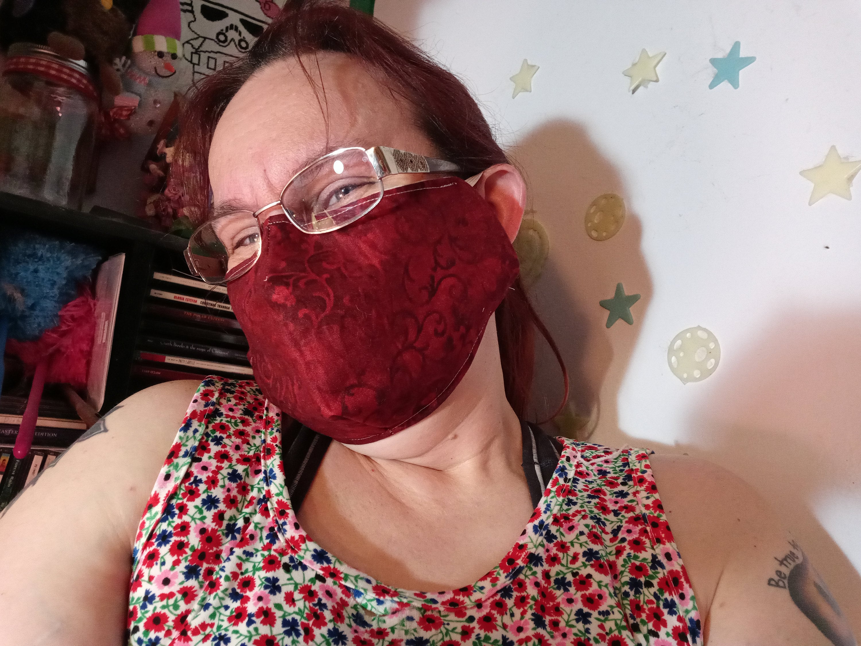 Red Scroll Face Mask with Side Opening for Filters. 5 PM 2.5 Filters Included. Washable, Adults, Kids - Thumbnail 5