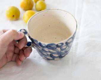 MADE TO ORDER Blue white large mug, Coffee Tea Soup Ramen mug with handle, Handmade bubble pattern pottery, Large hygge mug blue pattern