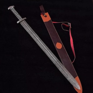 Hand-Forged Damascus Viking Sword with Twisted Wire Handle – Medieval Norse Sword with Leather Sheath – Collectible Battle-Ready Blade