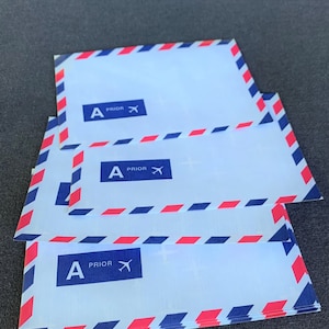 paquet d’enveloppes Air Mail vintage de 50 identiques. Les rédacteurs de courrier d’escargot ooak approvisionnement. Les accros de l’art postal et les collages de papier journalisent les fans.