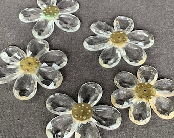 Rescued chandelier crystal flower set of 5. Vintage jewelry making supply fabulous finding. Antique home decoration spare parts.