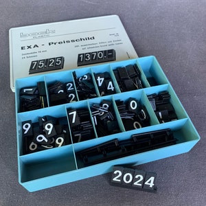 Etiqueta de preço em preto e branco com números facilmente intercambiáveis. Preços de vitrine de loja retro fornecimento. Configuração de adereços da loja Etsy.