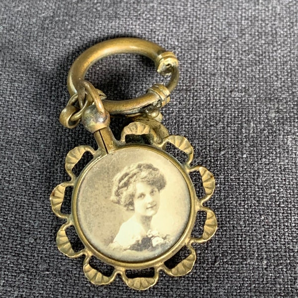 Grandma's portraits antique photos souvenir pendant. Ancestor legacy historical memorabilia collectible picture. Heirloom heritage jewelry