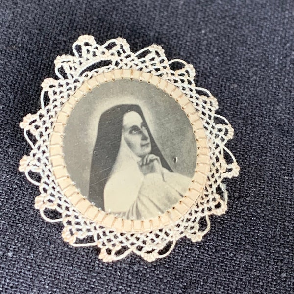 Vintage French Agnus Dei relics. Cloth having touched the Holy Mother Pelletier. Souvenir Saint scapular sister pious image from France.