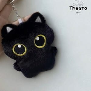 黒猫のぬいぐるみキーホルダー - 柔らかい猫のぬいぐるみ - 愛らしい猫好きのアクセサリー