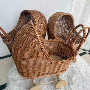 Rieten poppenwagen rotan poppenwagen kinderwagen met poppenbeddengoed poppenwagen cadeau babymeisje vintage poppenwagen babypoppenwagen