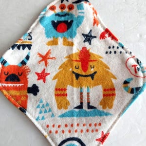 Reusable Cloth Panty Liners, 8.5&quot; Flannel Snap Pads, Washable Eco-Friendly Pads, Zero Waste, Breathable, Daily Comfort, Soft Flannel Liners