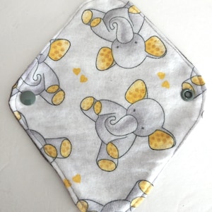 Reusable Cloth Panty Liners, 8.5&quot; Flannel Snap Pads, Washable Eco-Friendly Pads, Zero Waste, Breathable, Daily Comfort, Soft Flannel Liners