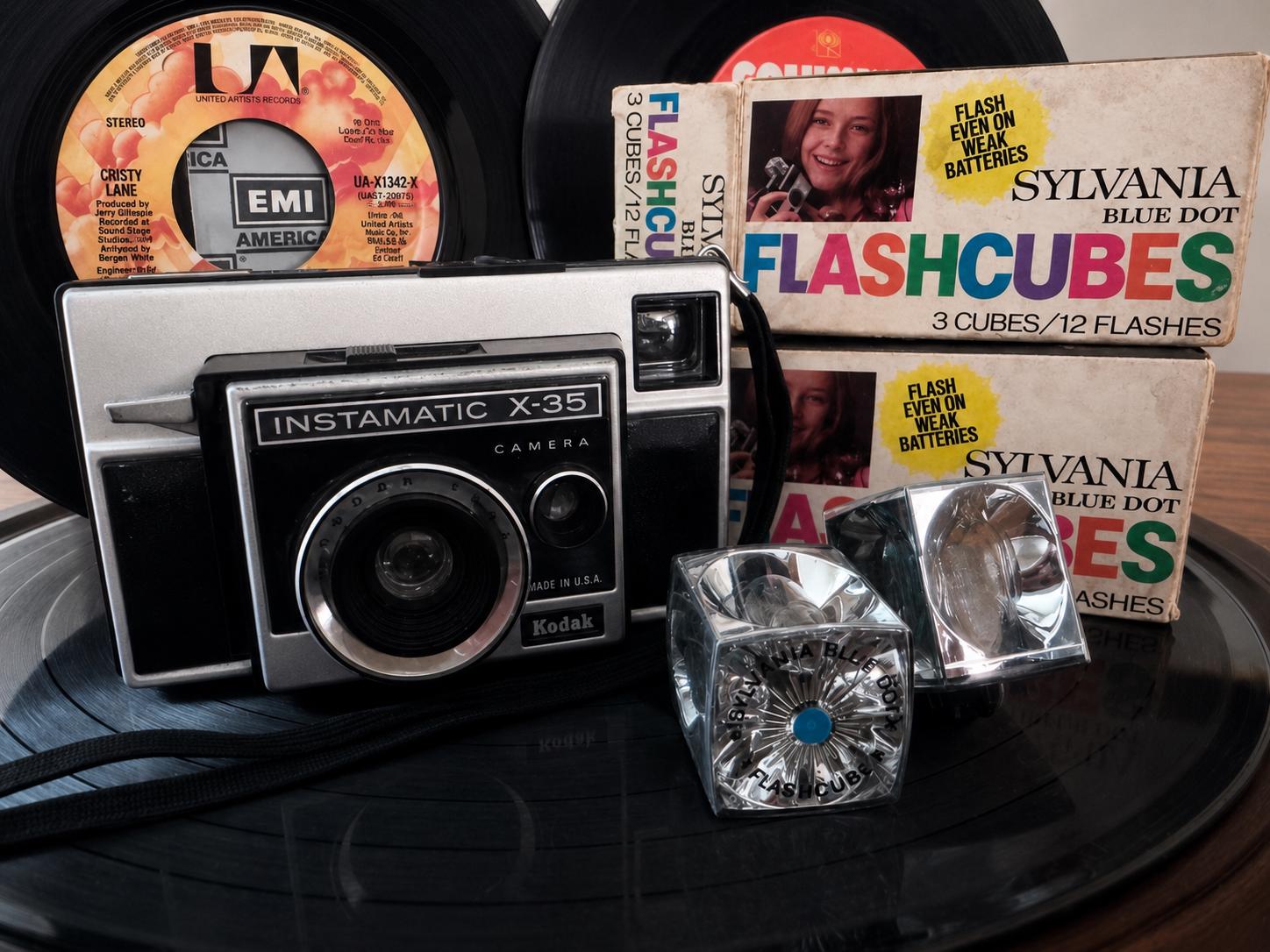Kodak instamatic camera with flash cube - Etsy 日本