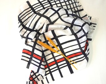 100% silk scarf limited edition 50x50cm | Modern geometric design | Premium unisex accessory