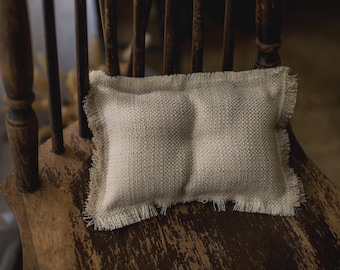 Natural frayed edge woven pillow