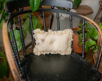 Cream vintage lace pillow and headband set