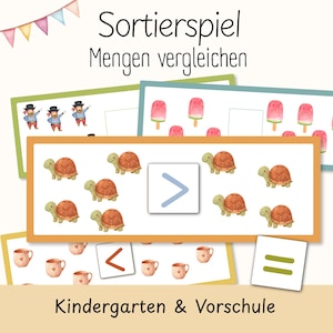 Könnte beinhalten: Lernkarten für Kindergarten und Vorschule mit dem Text Sortierspiel Mengen vergleichen. Die Karten zeigen Aquarellillustrationen von Piraten, Wassereis, Schildkröten und Tassen sowie mathematische Symbole für größer als, kleiner als und gleich.