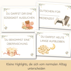 Puede incluir: Cuatro tarjetas rectangulares con bordes color crema y detalles de vegetaci&oacute;n festiva. Las tarjetas presentan texto en alem&aacute;n, incluyendo 'DU DARFST DIR EINE S&Uuml;SSIGKEIT AUSSUCHEN', 'GUTSCHEIN F&Uuml;R MEDIENZEIT', 'DU BEKOMMST EINE &Uuml;BERRASCHUNG' y 'DU DARFST HEUTE LANGE AUFBLEIBEN'.