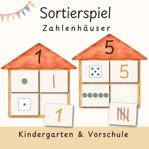 Könnte beinhalten: Ein Lernspiel mit dem Titel Sortierspiel Zahlenhäuser Kindergarten & Vorschule, bestehend aus zwei hausförmigen Tafeln mit orangefarbenen Dächern. Die Häuser zeigen die Zahlen 1 und 5 sowie quadratische Kärtchen mit Punkten, Strichen und Ziffern.
