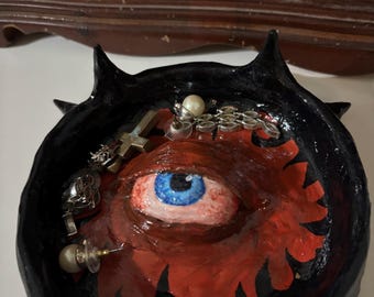 Handmade Spiked Eye Catch-All Dish – Goth Horror Home Decor