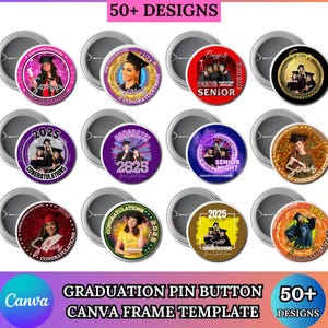 Könnte beinhalten: Eine Sammlung von Abschluss-Ansteckbuttons mit verschiedenen Designs. Jeder Button zeigt ein Foto eines Absolventen, das Jahr 2025 und das Wort "Glückwunsch". Die Buttons sind in verschiedenen Farben erhältlich, darunter Rot, Lila und Gold. Der Text "50+ DESIGNS" ist ebenfalls sichtbar.