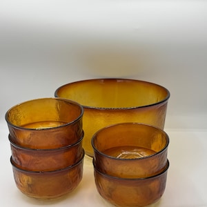Vintage Amber Glass Bowl Set – 1 Large Bowl with 6 Smaller Bowls