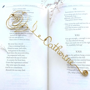 Rose Wire Bookmark with Name – Personalized Gift for Book Lovers, June Birth Flower Bookmark, Metal Bookmark, Birthday Gift, Gift for her