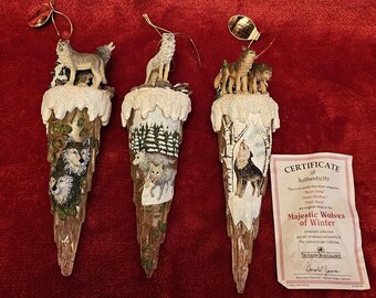 Majestic Wolves of Winter by Ashton-Drake Galleries – 3 Piece Figurine Set – Boxed with Certificate – Wolf Collectible – 16.5cm set 3