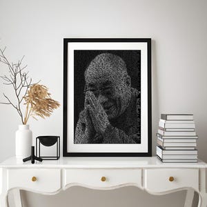 Arte tipográfico con retrato del Dalai Lama: impresión de pared con cita espiritual, póster budista, descarga digital inspiradora para la decoración zen del hogar.