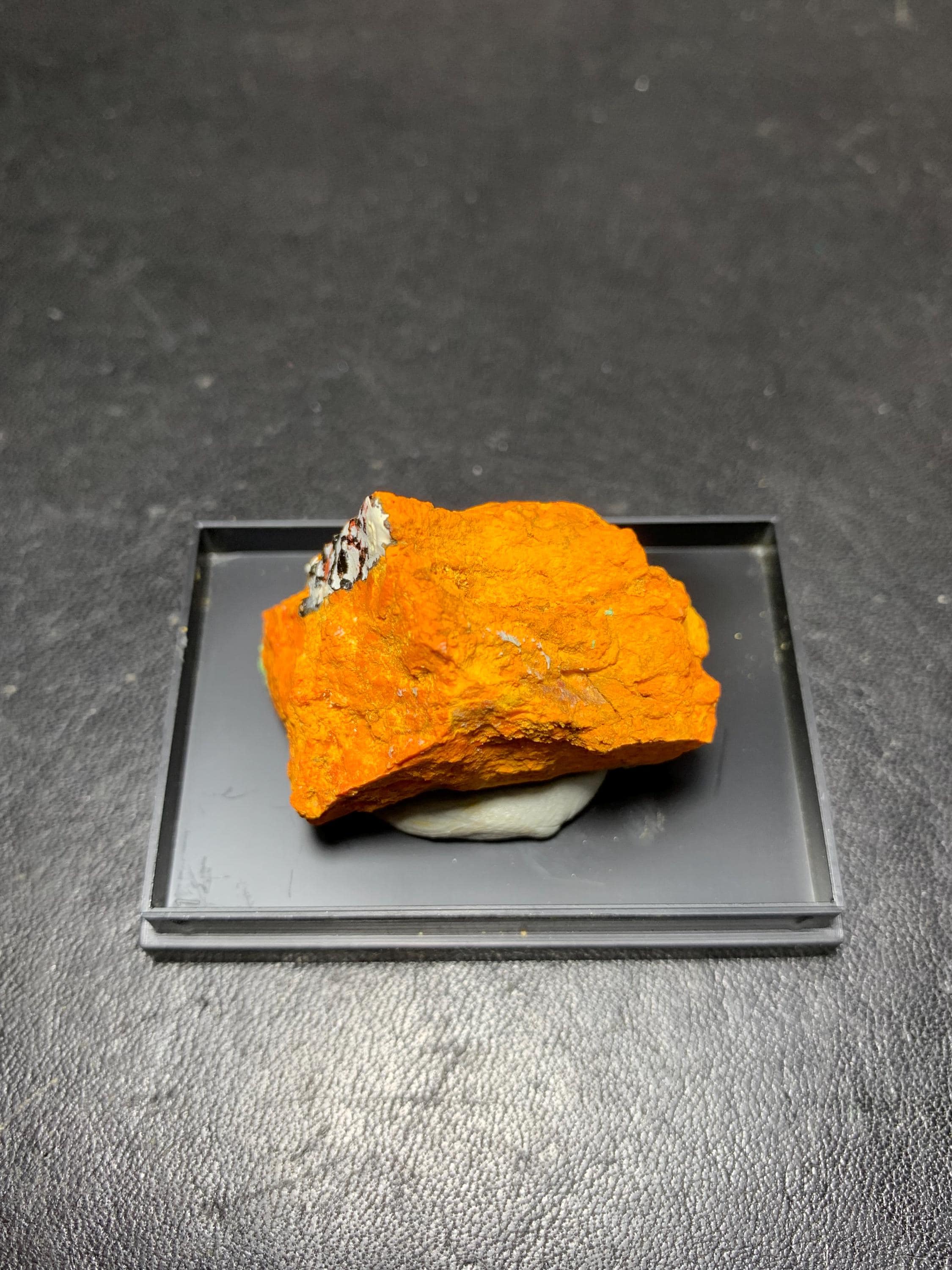 Curite, metatorbernite, Shinkolobwe Mine, Katanga, Congo