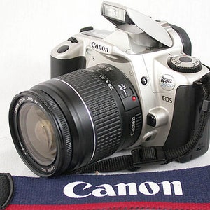 Canon EOS Rebel 2000 SLR FILM Camera + 28-80mm Zoom Lens~Clean & Tested Great 4 Student-Batteries-strap