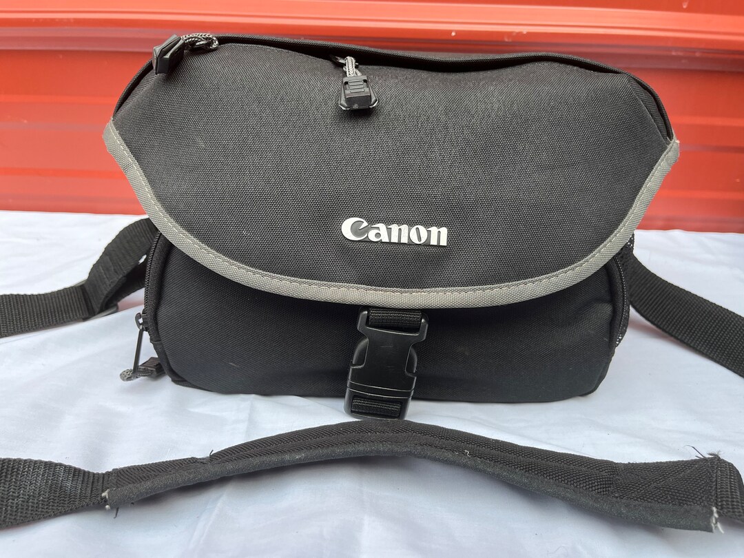 Padded Canon Camera Bag Black W/gray Accent Film or Digital Zipper