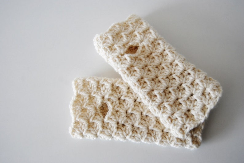 White fingerless gloves, crocheted, handmade, ready to ship image 4