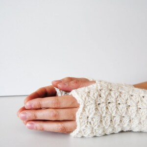 White fingerless gloves, crocheted, handmade, ready to ship image 3