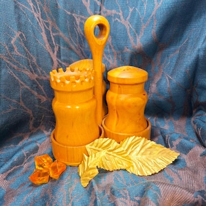 Set rustico per sale e pepe in legno con porta tovaglioli / Organizer da cucina in legno di ontano fatto a mano / Regalo da cucina ecologico naturale