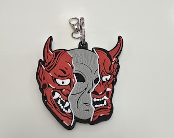 Grey Alien with Cracked Hannya Mask Keychain – Mythic Rebellion Accessory | 3D Printed in Eco-Friendly PLA | SkribblWorks