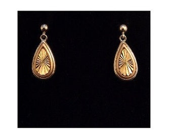 Liz Claiborne Ribbed Teardrop Pierced Post Earrings Vintage Signed Copper Gold Silver Tone Round Top Bead